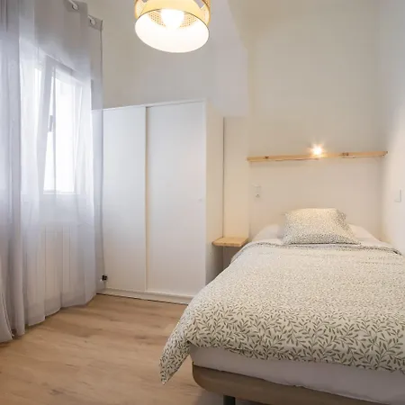 Apartment Amplio Reformado En Oviedo, Ideal Familias Y Grupos